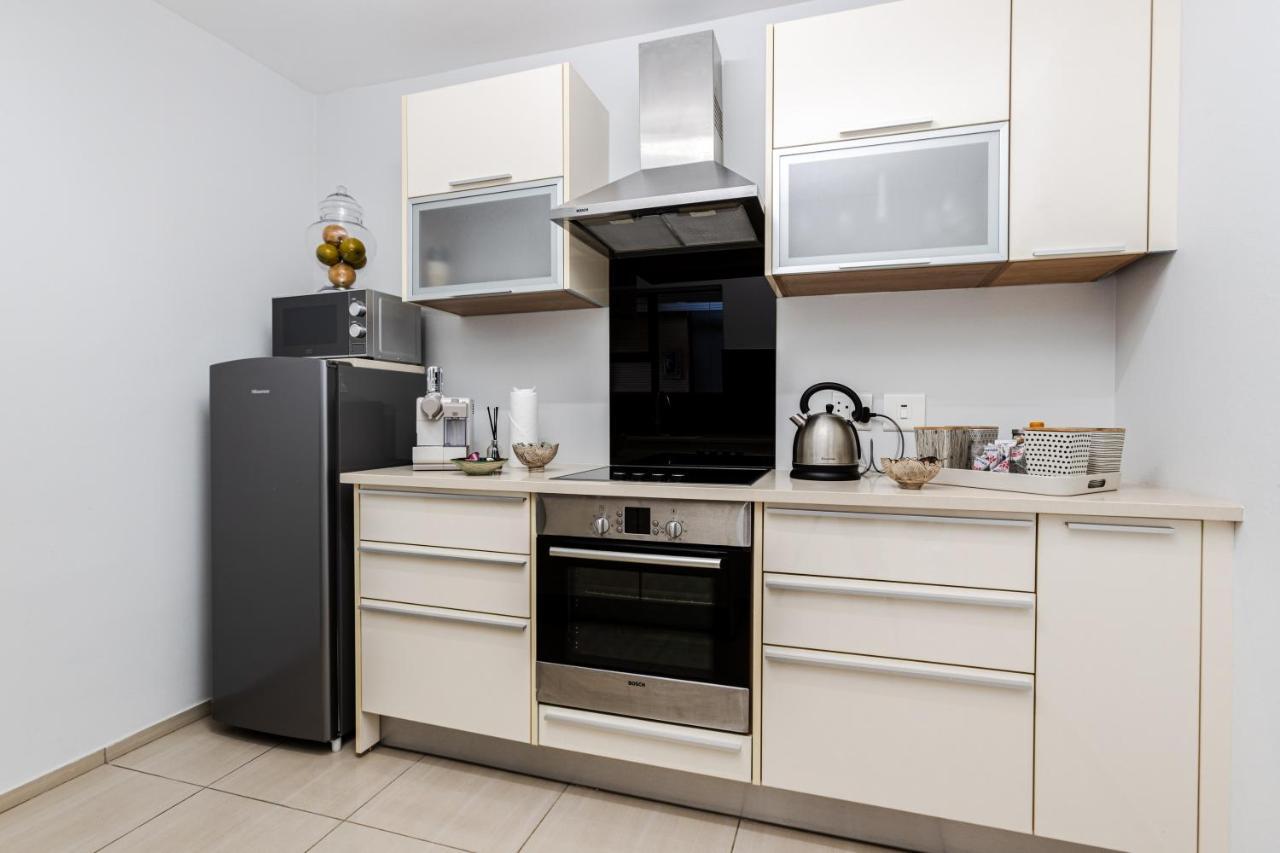 Fleur De Lis Guesthouse Krugersdorp Kültér fotó