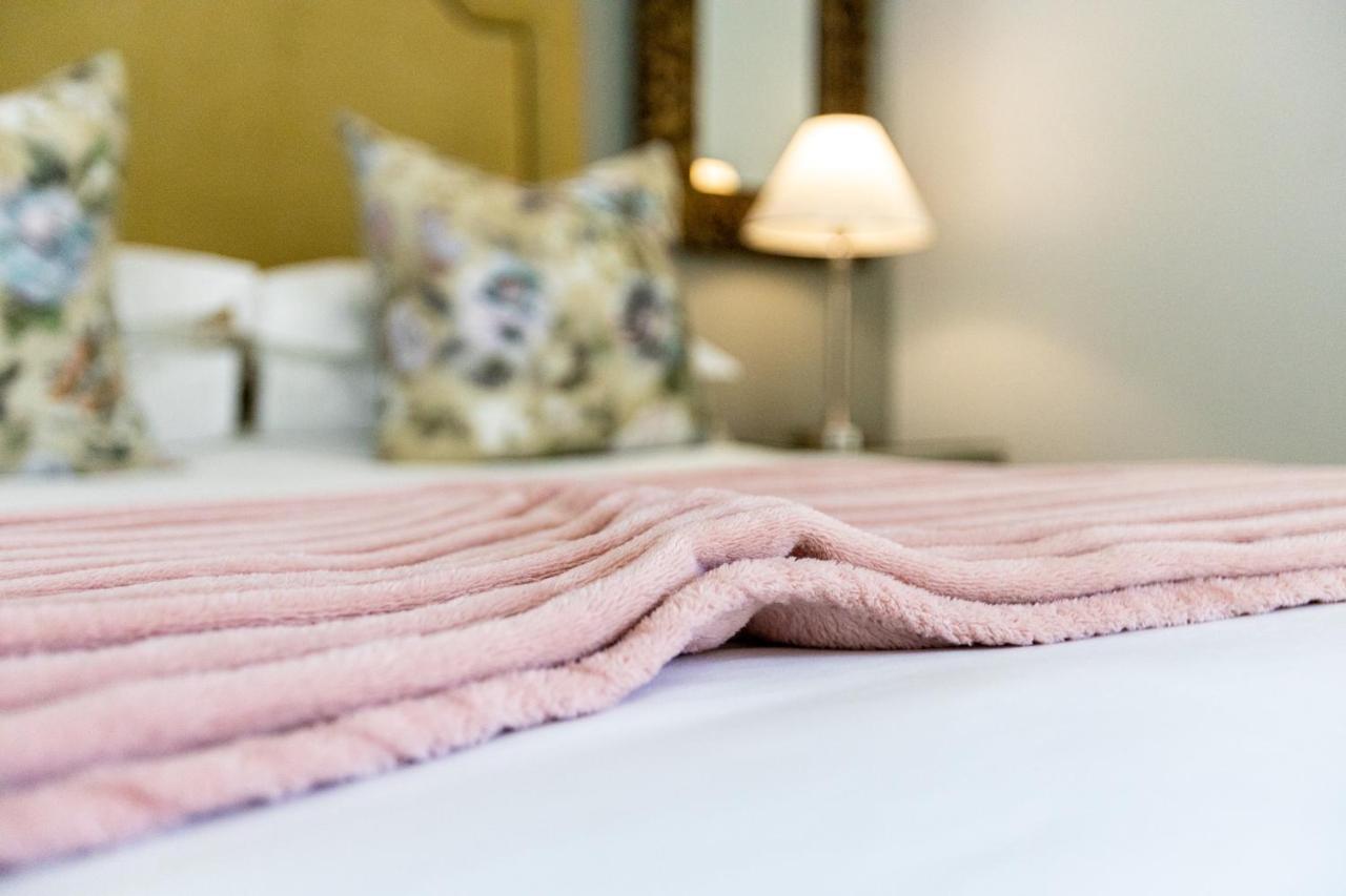 Fleur De Lis Guesthouse Krugersdorp Kültér fotó