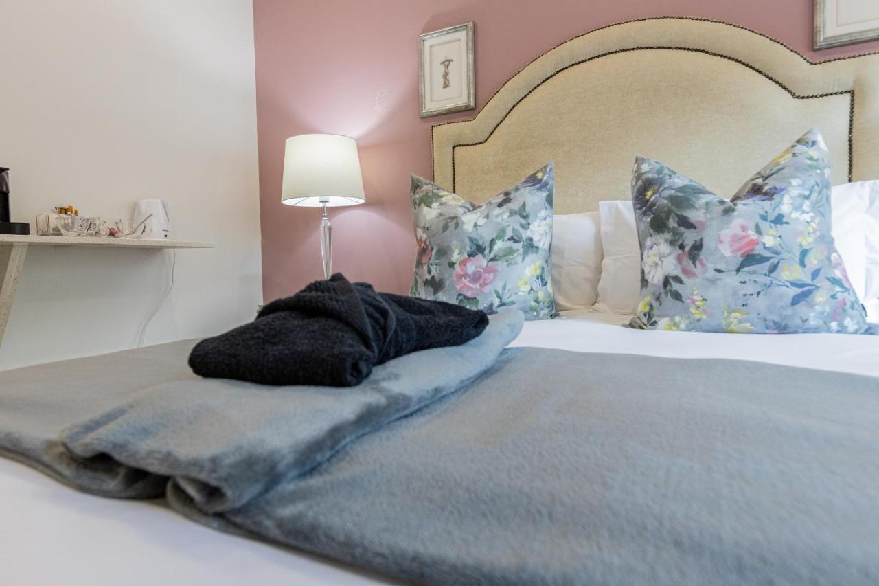 Fleur De Lis Guesthouse Krugersdorp Kültér fotó